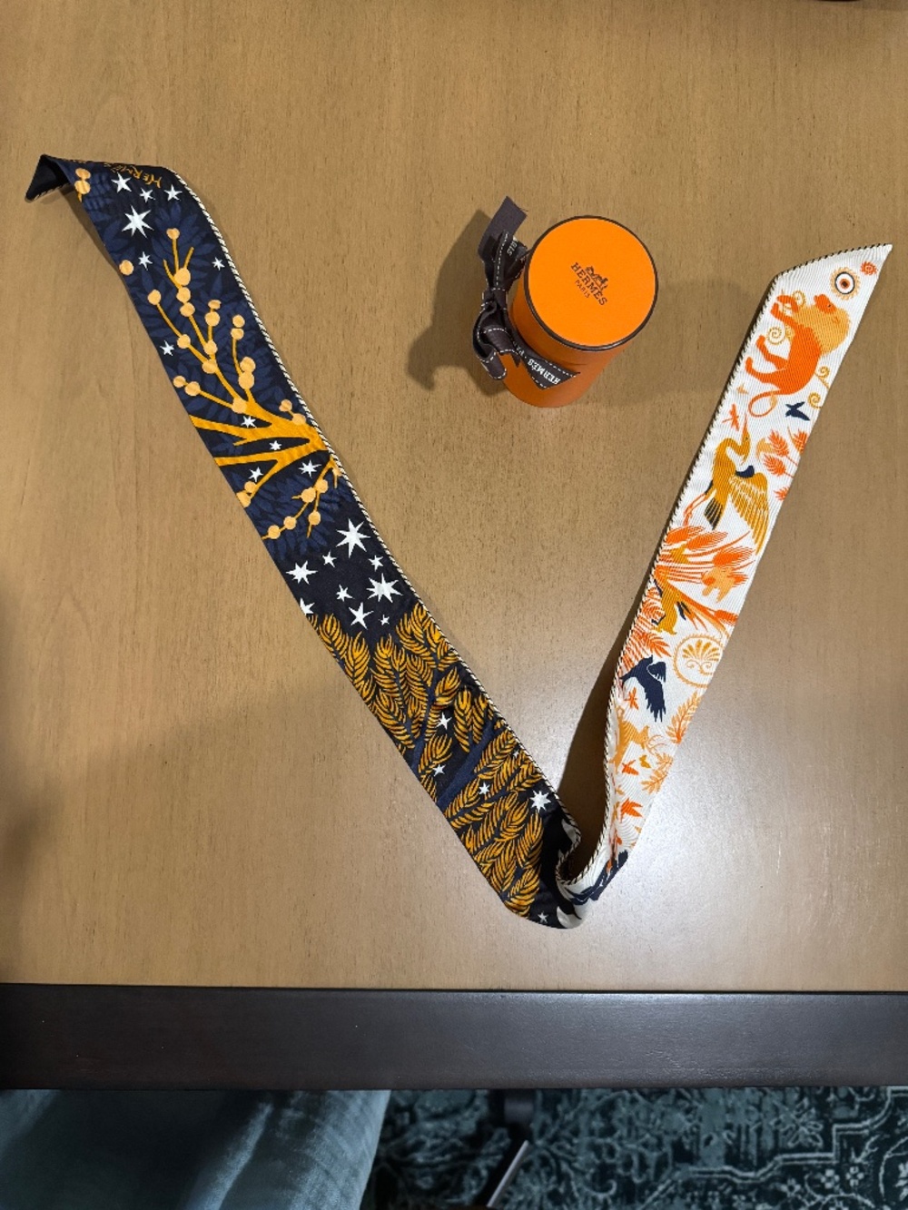 HERMÈS Twilly Baguette Sous le Charme d'Orphee Silk Scarf 2022 Box